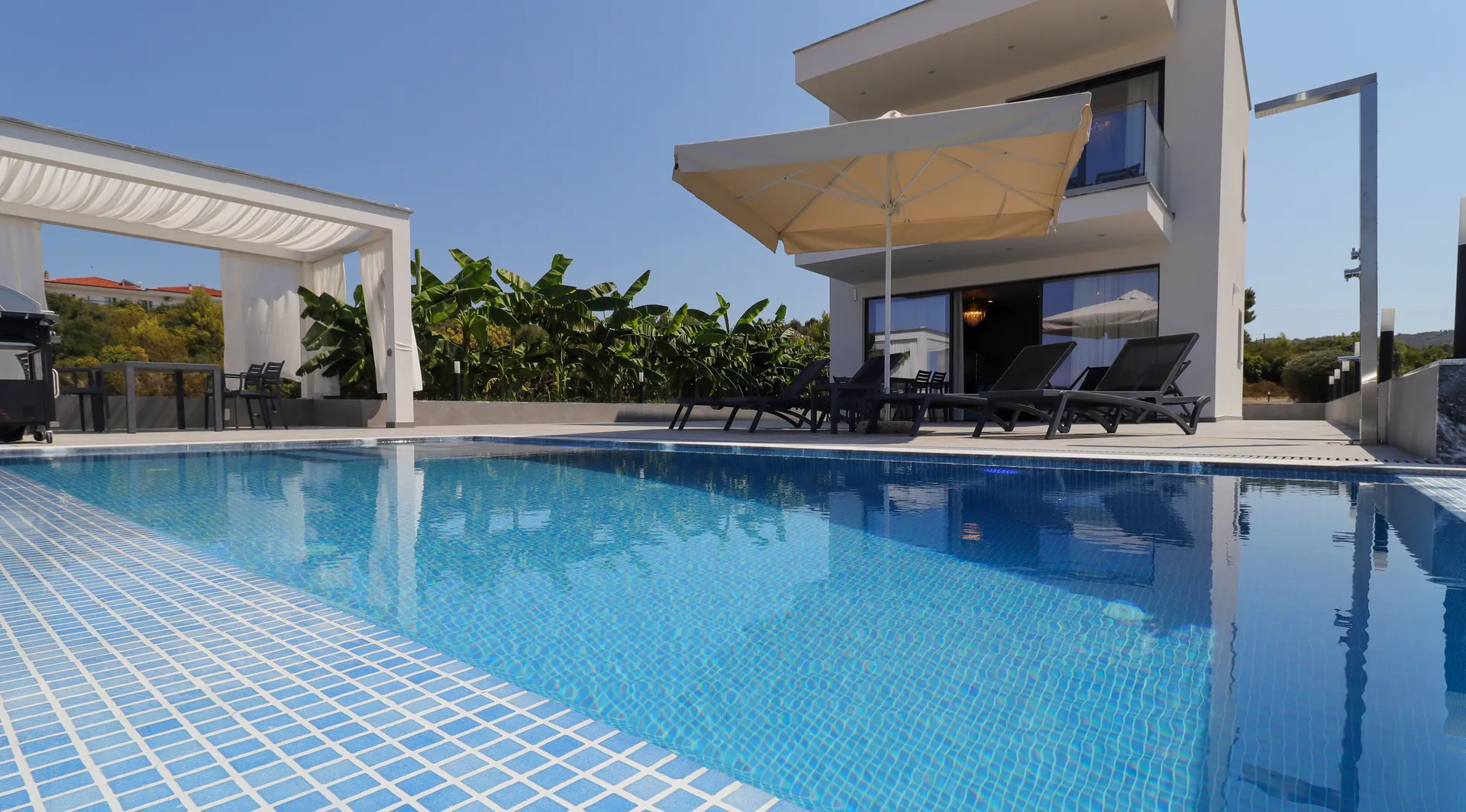 Continent Villas - Villa City bazen